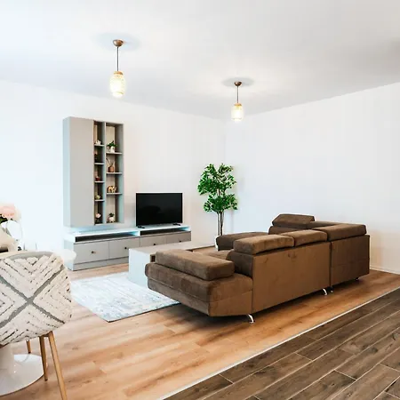 Evra Royal 2 Apartment
